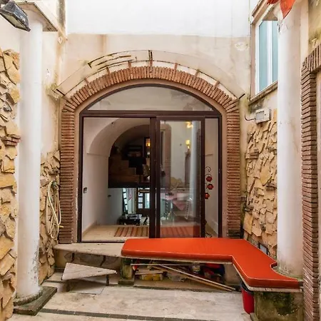 Piazzetta Boutique * Capri